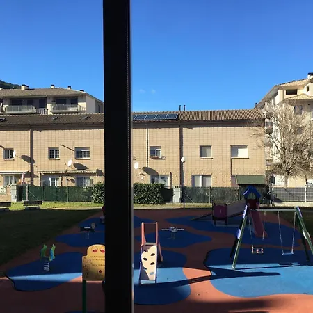 בית נופש Pirineo Aragones. Casa La Paz